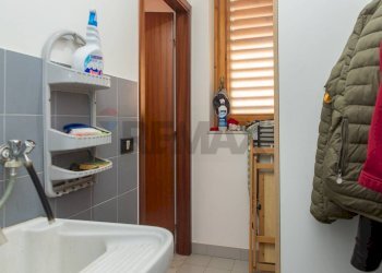 Bagno - Trilocale via Cordovado
 
77, Acireale - foto 30