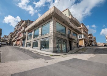 Edificio all\'aperto - Independent house Via Ugo Foscolo
 
18, Ramacca - photo 1