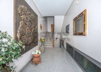 Hall / corridoio - Independent house Via Ugo Foscolo
 
18, Ramacca - photo 4