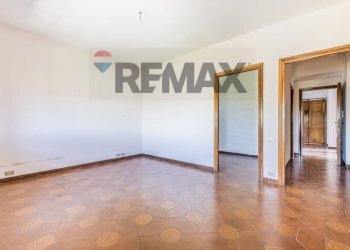 Stanza vuota - Appartamento Via Casale Lungo
 
9/B, Palestrina - foto 6