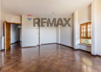 Stanza vuota - Appartamento Via Casale Lungo
 
9/B, Palestrina - foto 12