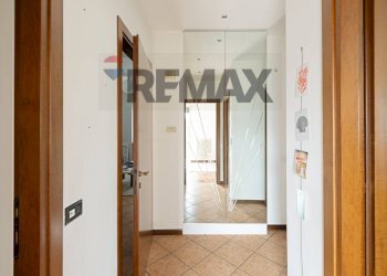 Hall / corridoio - Trilocale Via Roma
 
63, Casatenovo - foto 13