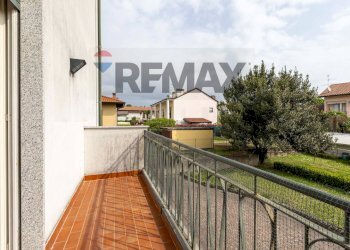 Balcone - Trilocale Via Roma
 
63, Casatenovo - foto 17