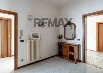 Hall / corridoio - Trilocale Via Roma
 
63, Casatenovo - foto 6