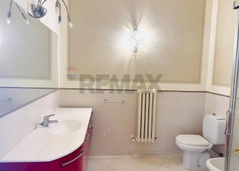 Bagno con doccia - Trilocale VIA EMILIA
 
298, Tortona - foto 19