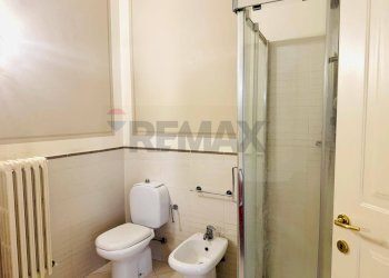 Bagno con doccia - Trilocale VIA EMILIA
 
298, Tortona - foto 20