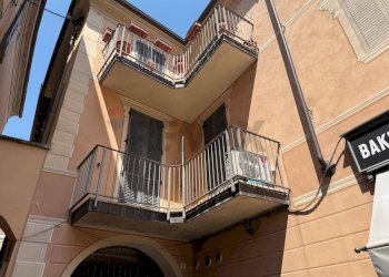 Facciata esterna - Trilocale VIA EMILIA
 
298, Tortona - foto 30