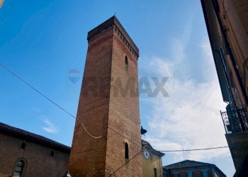 Zona centrale - Trilocale VIA EMILIA
 
298, Tortona - foto 34