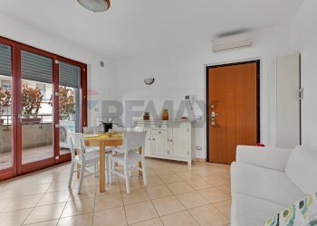 Zona giorno - Three-room apartment VIA SEVERINI
 
3, Milano - photo 5