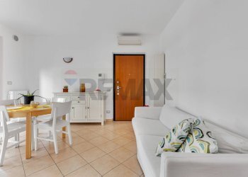 Zona giorno - Three-room apartment VIA SEVERINI
 
3, Milano - photo 7