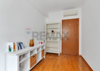 Seconda camera/Studio - Three-room apartment VIA SEVERINI
 
3, Milano - photo 13