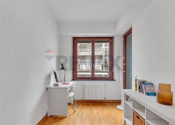 Seconda camera/Studio - Three-room apartment VIA SEVERINI
 
3, Milano - photo 15