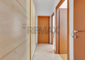 Anticamera - Three-room apartment VIA SEVERINI
 
3, Milano - photo 17