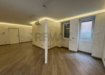 Stanza vuota - Ufficio Galleria Buenos Aires
 
13, Milano - foto 4