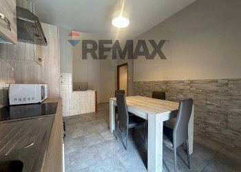 Sala da pranzo - Trilocale via G. Marconi
 
143, Casavatore - foto 7