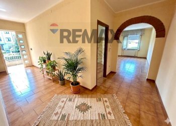 Hall / corridoio - Villa Pisogne - photo 8