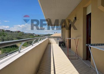 Balcone - Quadrilocale Via Montesecco
 
54, Spoltore - foto 3