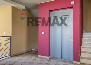 Ricezione / Lobby - Quadrilocale Via Montesecco
 
54, Spoltore - foto 7