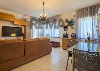 Sala da pranzo - Quadrilocale Via Montesecco
 
54, Spoltore - foto 14