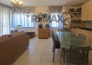 Sala da pranzo - Quadrilocale Via Montesecco
 
54, Spoltore - foto 18