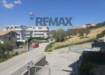 Edificio all\'aperto - Quadrilocale Via Montesecco
 
54, Spoltore - foto 39