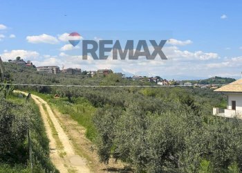 Vista delle montagne - Quadrilocale Via Montesecco
 
54, Spoltore - foto 41