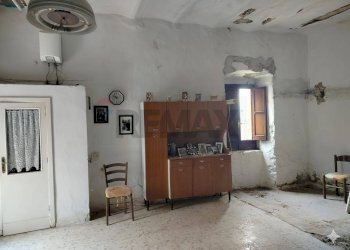 Cucina - Casa indipendente Via Giotto
 
14, Orsara di Puglia - foto 3