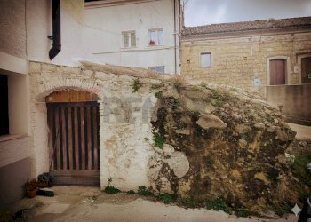 Casa all\'aperto - Casa indipendente Via Giotto
 
14, Orsara di Puglia - foto 7