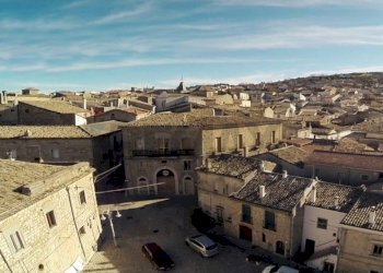 Edificio all\'aperto - Casa indipendente Via Giotto
 
14, Orsara di Puglia - foto 8