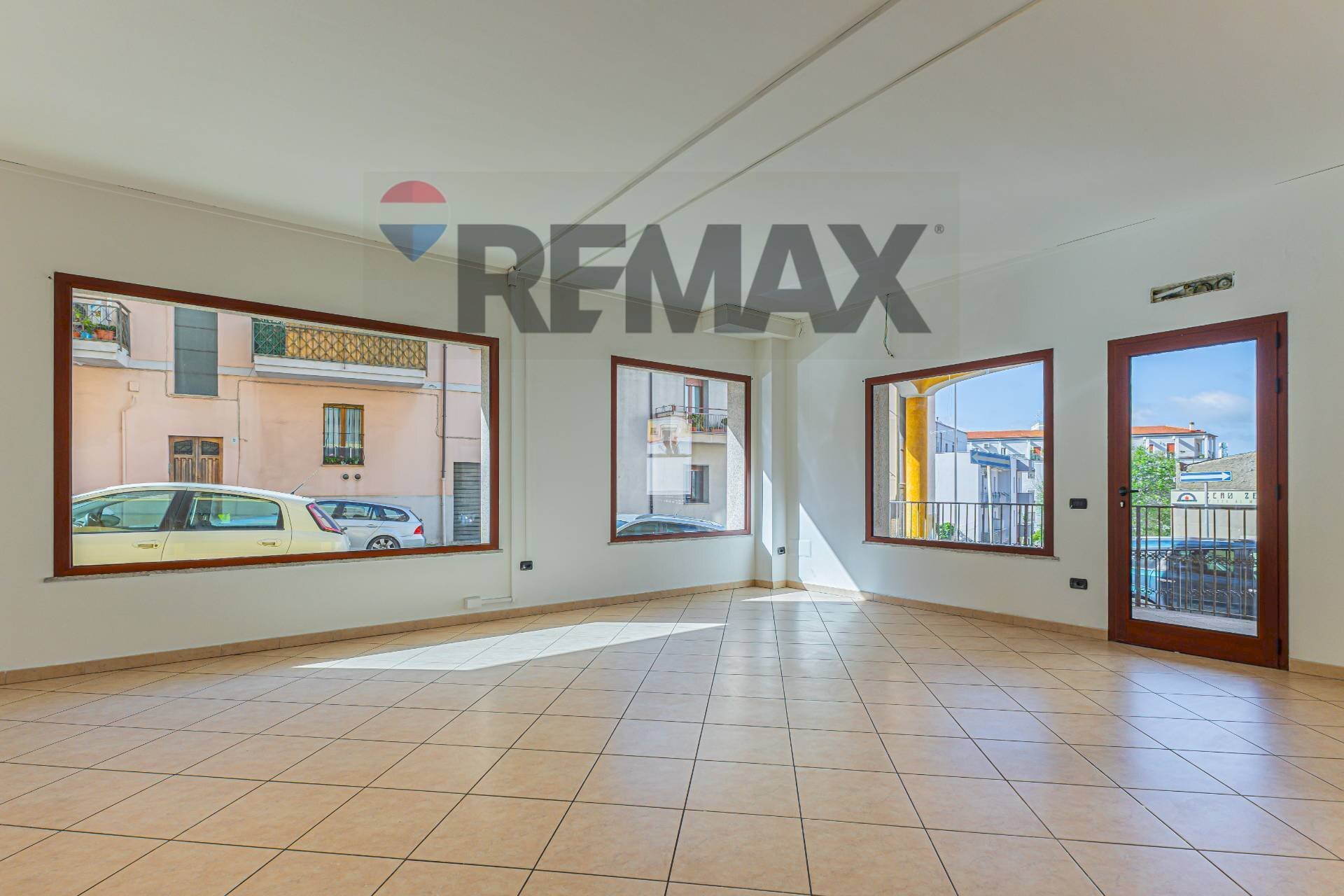 Stanza vuota - Commercial Premises Via Pola
 
18, Sassari - photo 1