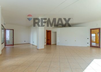 Stanza vuota - Commercial Premises Via Pola
 
18, Sassari - photo 2