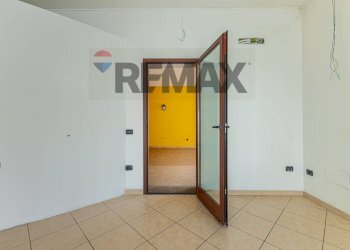 Stanza vuota - Commercial Premises Via Pola
 
18, Sassari - photo 16