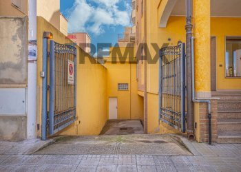 Edificio all\'aperto - Commercial Premises Via Pola
 
18, Sassari - photo 29