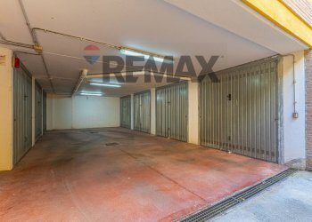 Parcheggio - Commercial Premises Via Pola
 
18, Sassari - photo 30