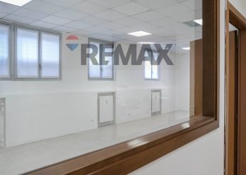 Stanza vuota - Ufficio Via Emilia
 
22, San Donato Milanese - foto 11