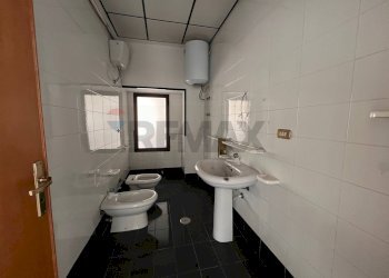 Bagno - Locale Commerciale Strada Statale 7 Tre sabti
 
13, Ceppaloni - foto 20