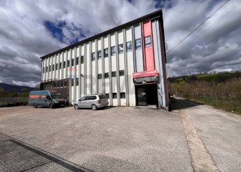 Edificio all\'aperto - Locale Commerciale Strada Statale 7 Tre sabti
 
13, Ceppaloni - foto 24