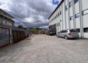 Edificio all\'aperto - Locale Commerciale Strada Statale 7 Tre sabti
 
13, Ceppaloni - foto 25