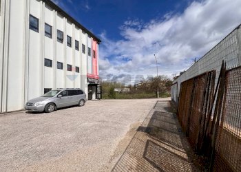 Edificio all\'aperto - Locale Commerciale Strada Statale 7 Tre sabti
 
13, Ceppaloni - foto 26