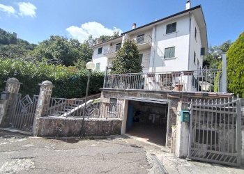 Casa all\'aperto - Semi-detached house Morcone - photo 1