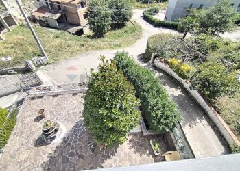 Giardino - Semi-detached house Morcone - photo 4