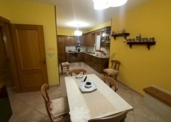 Sala da pranzo - Semi-detached house Morcone - photo 14