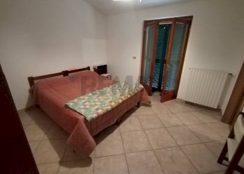 Camera / camera da letto - Semi-detached house Morcone - photo 16