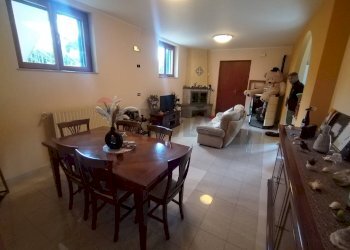 Sala da pranzo - Semi-detached house Morcone - photo 26