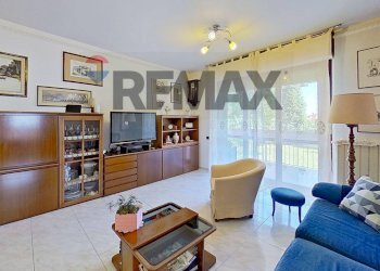 Soggiorno - Quadrilocale Via Garibaldi
 
137, Nerviano - foto 2