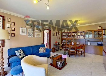 Sala da pranzo - Quadrilocale Via Garibaldi
 
137, Nerviano - foto 11