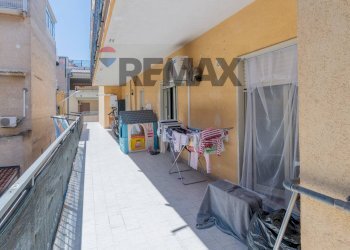 Terrazza - Trilocale Via Giulio Cesare
 
1/z, Villabate - foto 6