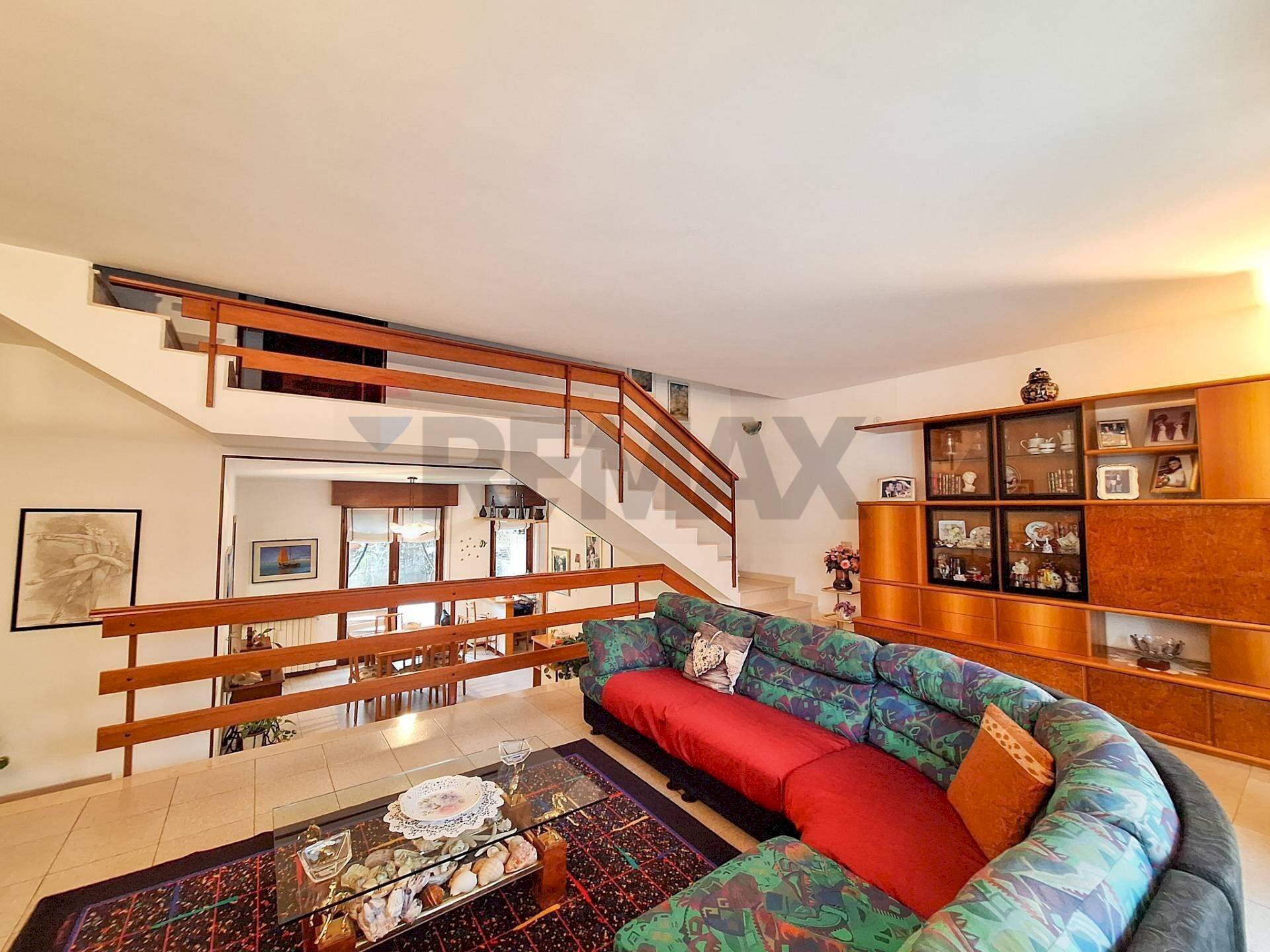 Soggiorno - Villa a Schiera Via Trieste
 
45, Cassano Magnago - foto 1