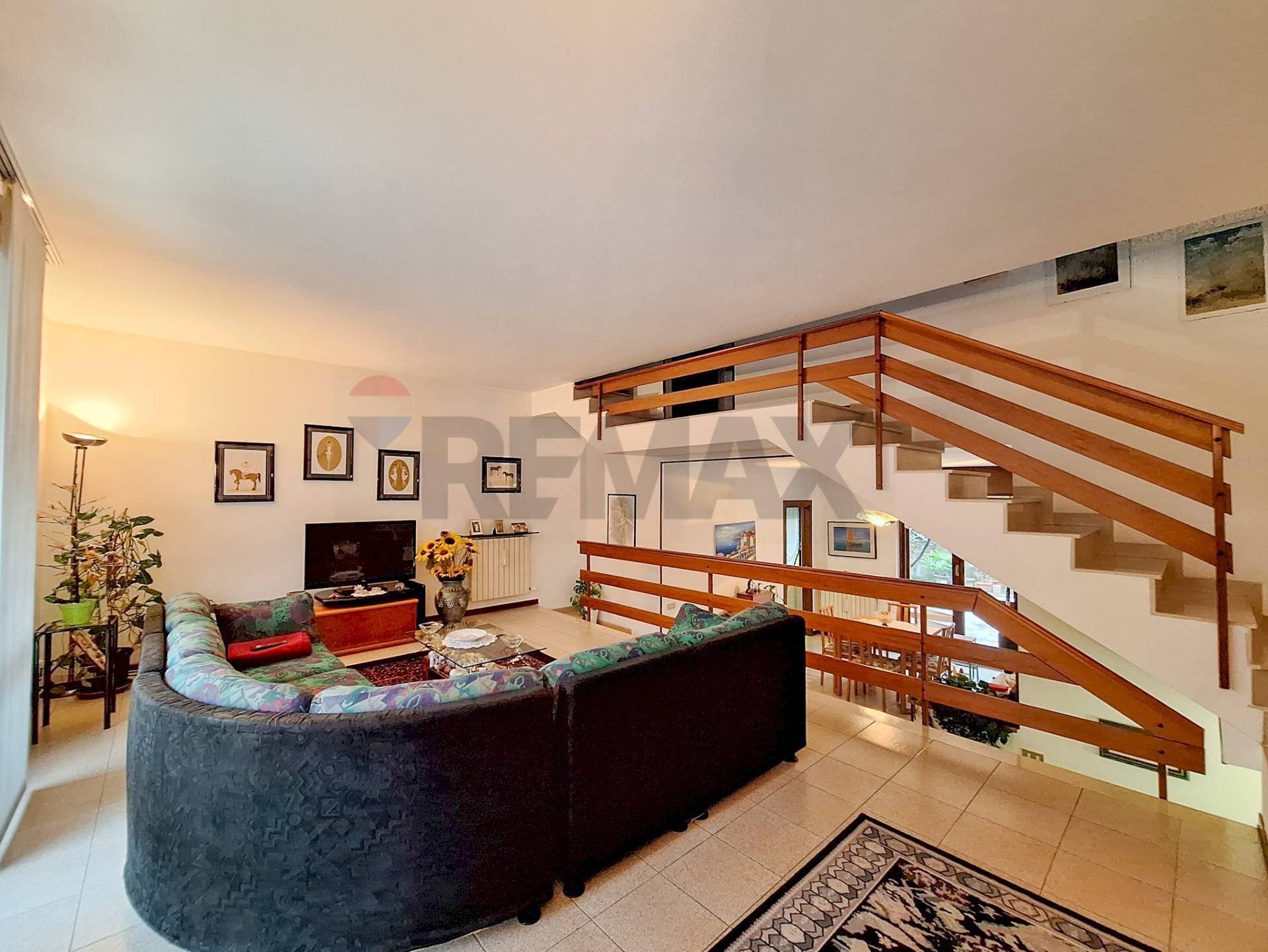Soggiorno - Villa a Schiera Via Trieste
 
45, Cassano Magnago - foto 2