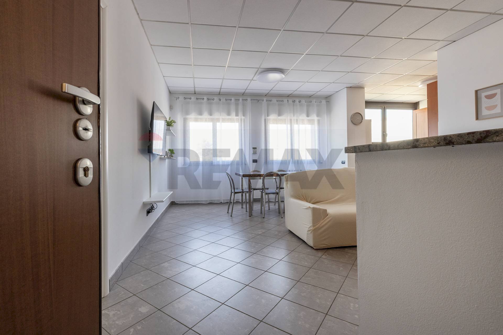 Sala da pranzo - Three-room apartment VIA VECCHIA PER CASTANO
 
44, Lonate Pozzolo - photo 1